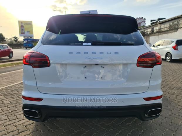 Porsche Cayenne 2015 Ivory - thumbnail 3