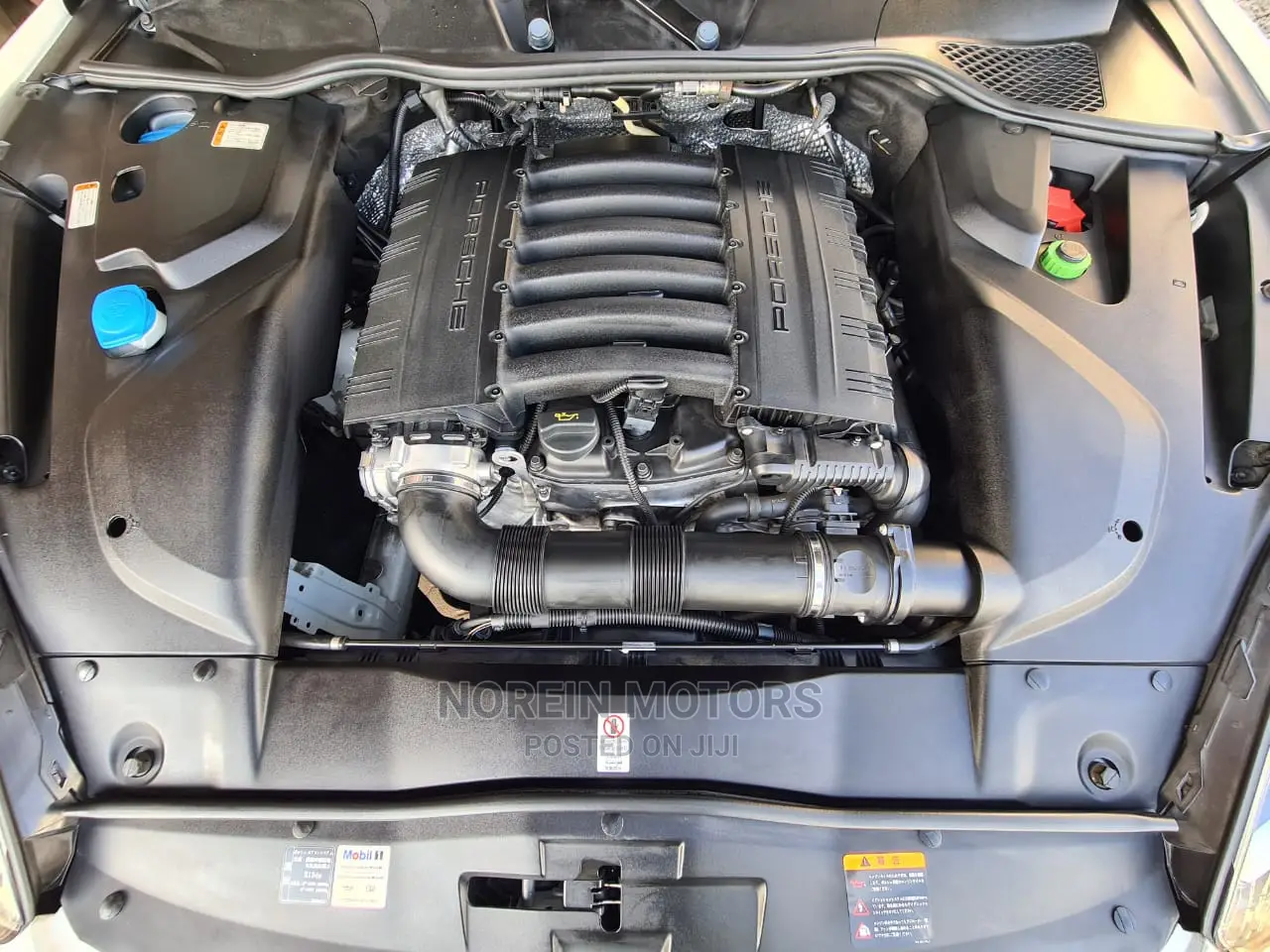 Porsche Cayenne 2015 Ivory
