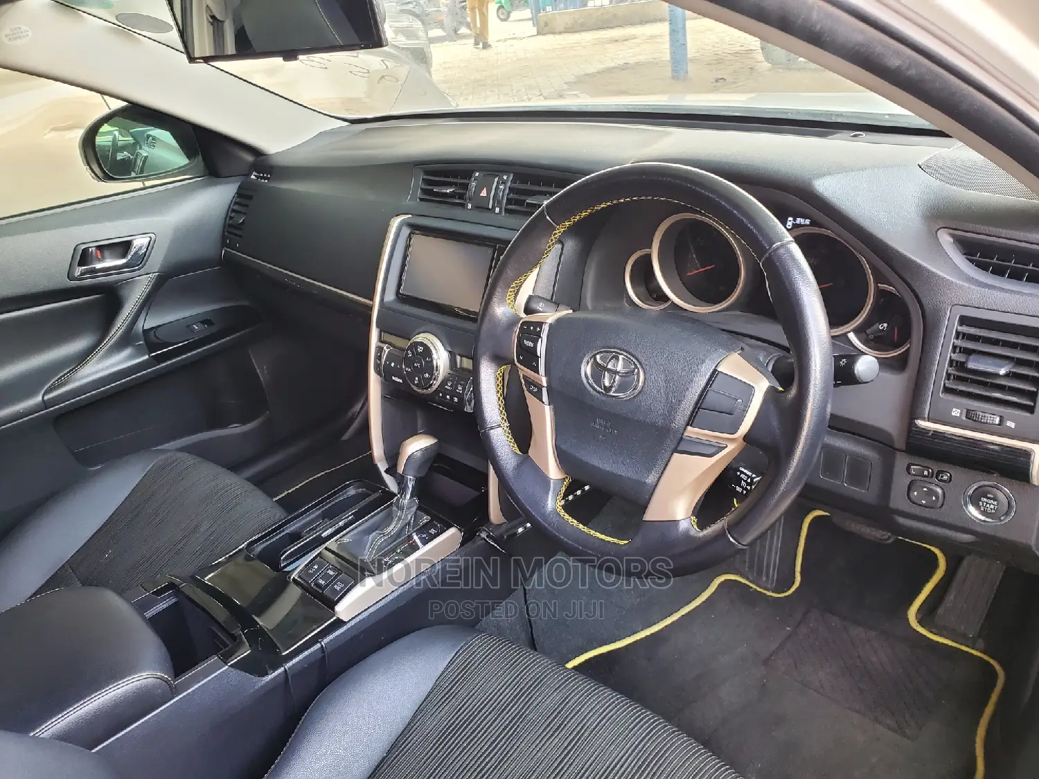 Toyota Mark X 2015 Off white