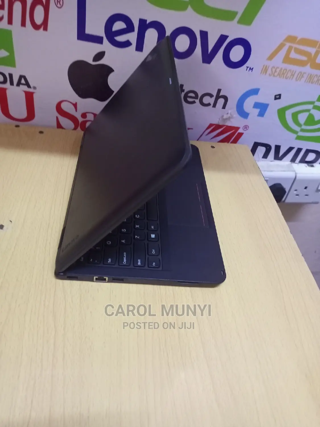 Laptop Lenovo Yoga 11e 4GB Intel Celeron SSD 128GB