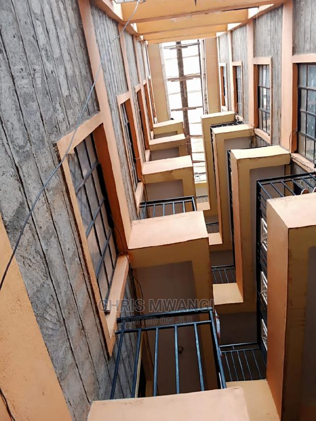 Furnished 2bdrm Block of Flats in Hunters for Sale - thumbnail 5