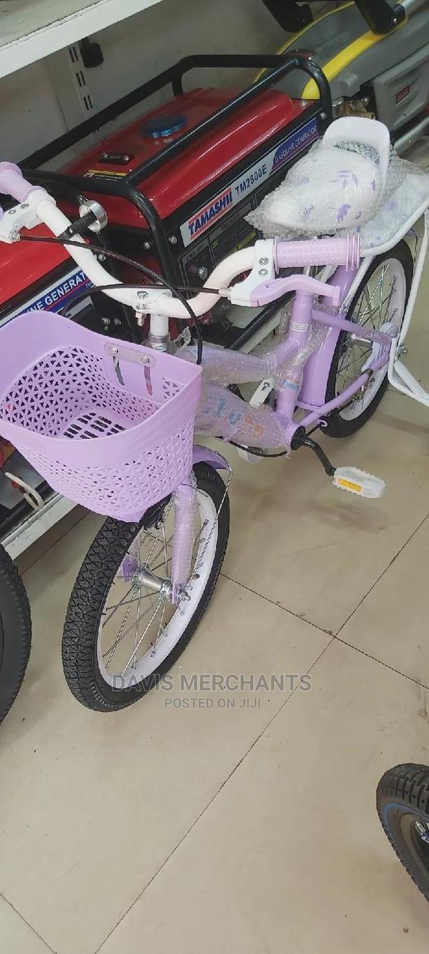 GIRLS BIKE Size 16 Purple Colour With Training Wheels