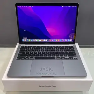 Laptop Apple MacBook Pro 2022 M2 8GB Apple M2 SSD 256GB