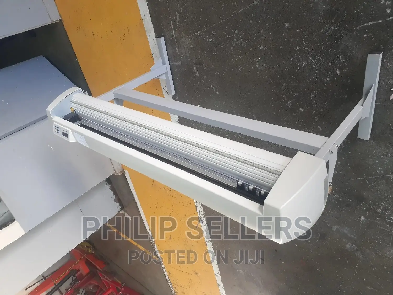 4 Feet Approximate Redsail Vinyl Cutter Plotter.