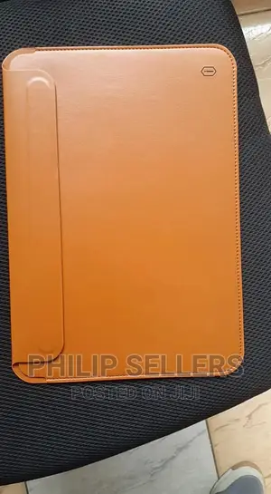 Wiwu Leather Sleeve Is the Perfect Accessory