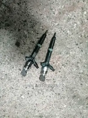 Toyota 2KD Head Nozzles