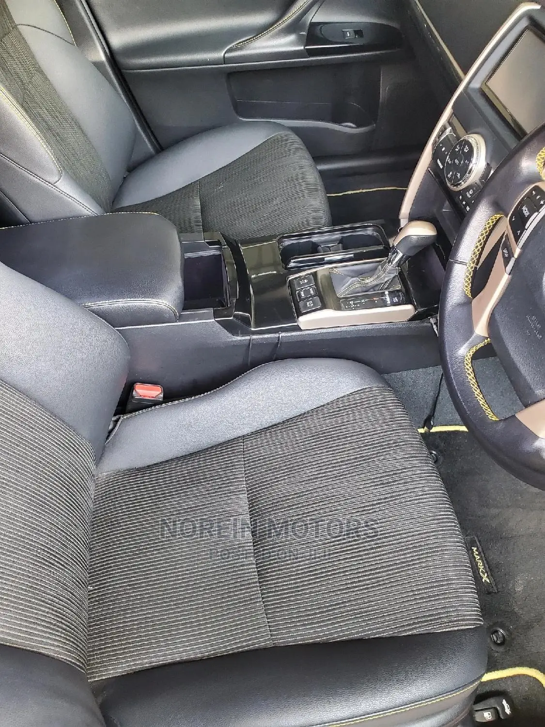 Toyota Mark X 2015 Off white