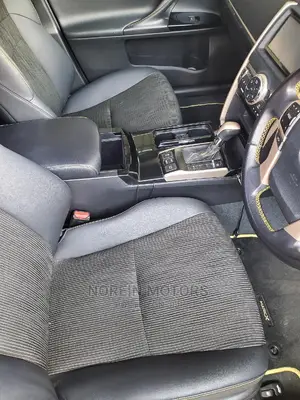 Toyota Mark X 2015 Off white