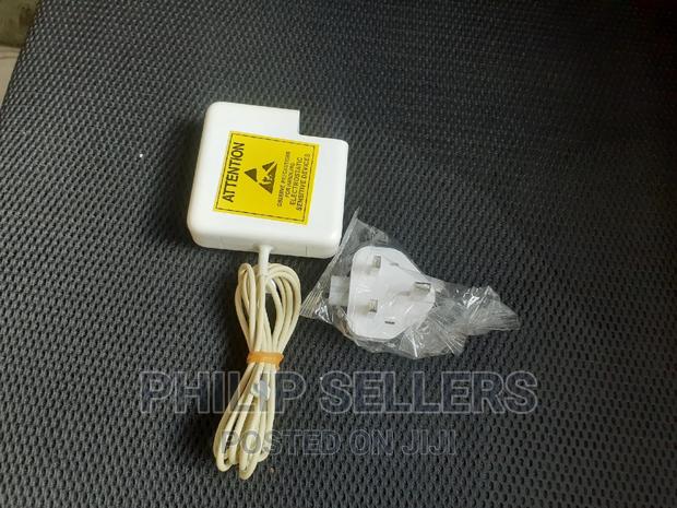 2012 APPLE Macbook PRO 13" and 15" With Magsafe 2 Plug - thumbnail 3