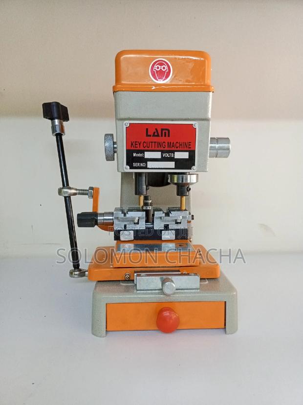 Lam Key Cutting Machine - main view