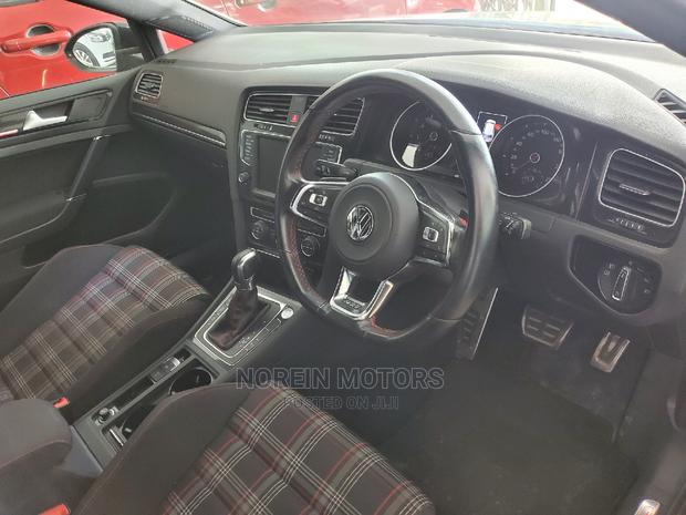 Volkswagen Golf GTI 2016 Blue - thumbnail 3