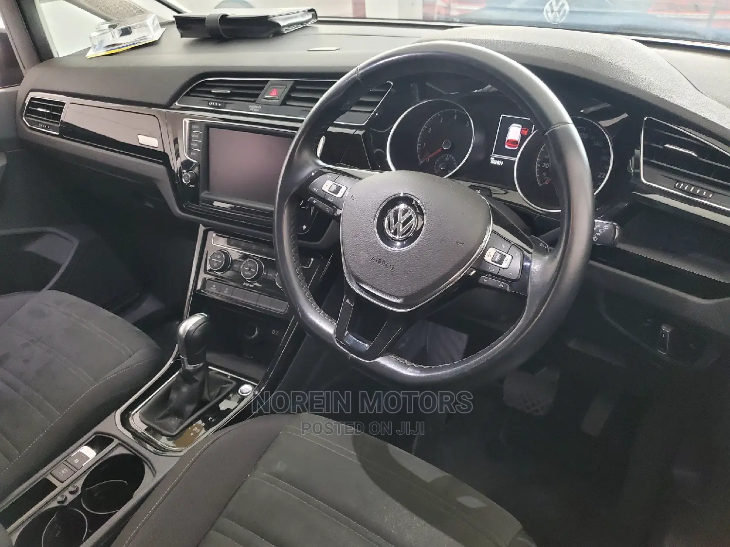 Volkswagen Touran 2015 Gray
