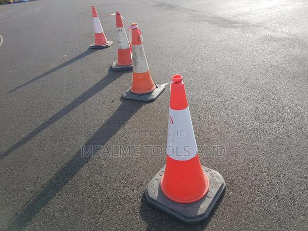 Barriers - Road Traffic Work Safety Cones - Ex- Uk - thumbnail 4