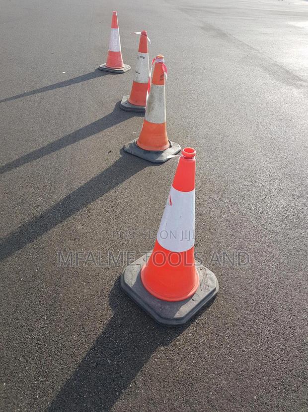 Barriers - Road Traffic Work Safety Cones - Ex- Uk - thumbnail 6