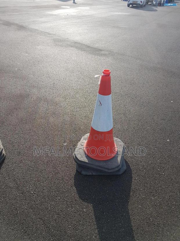 Barriers - Road Traffic Work Safety Cones - Ex- Uk - thumbnail 2