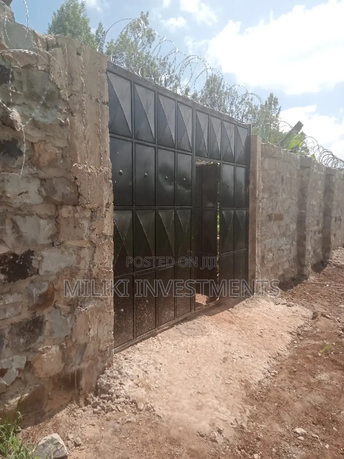60 by 100 Plot on Sale at Kabati.