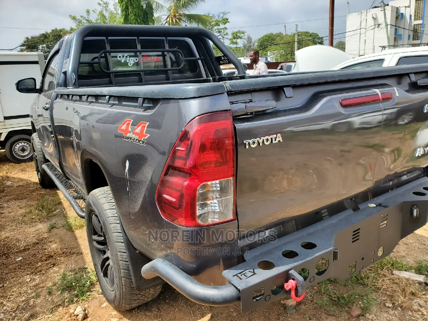 Toyota Hilux 2016 Gray
