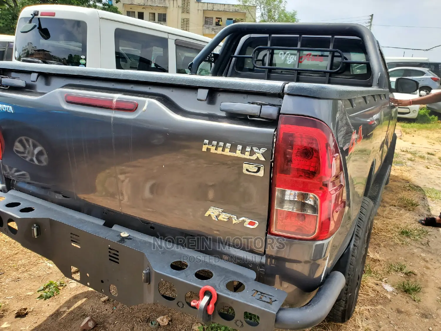 Toyota Hilux 2016 Gray