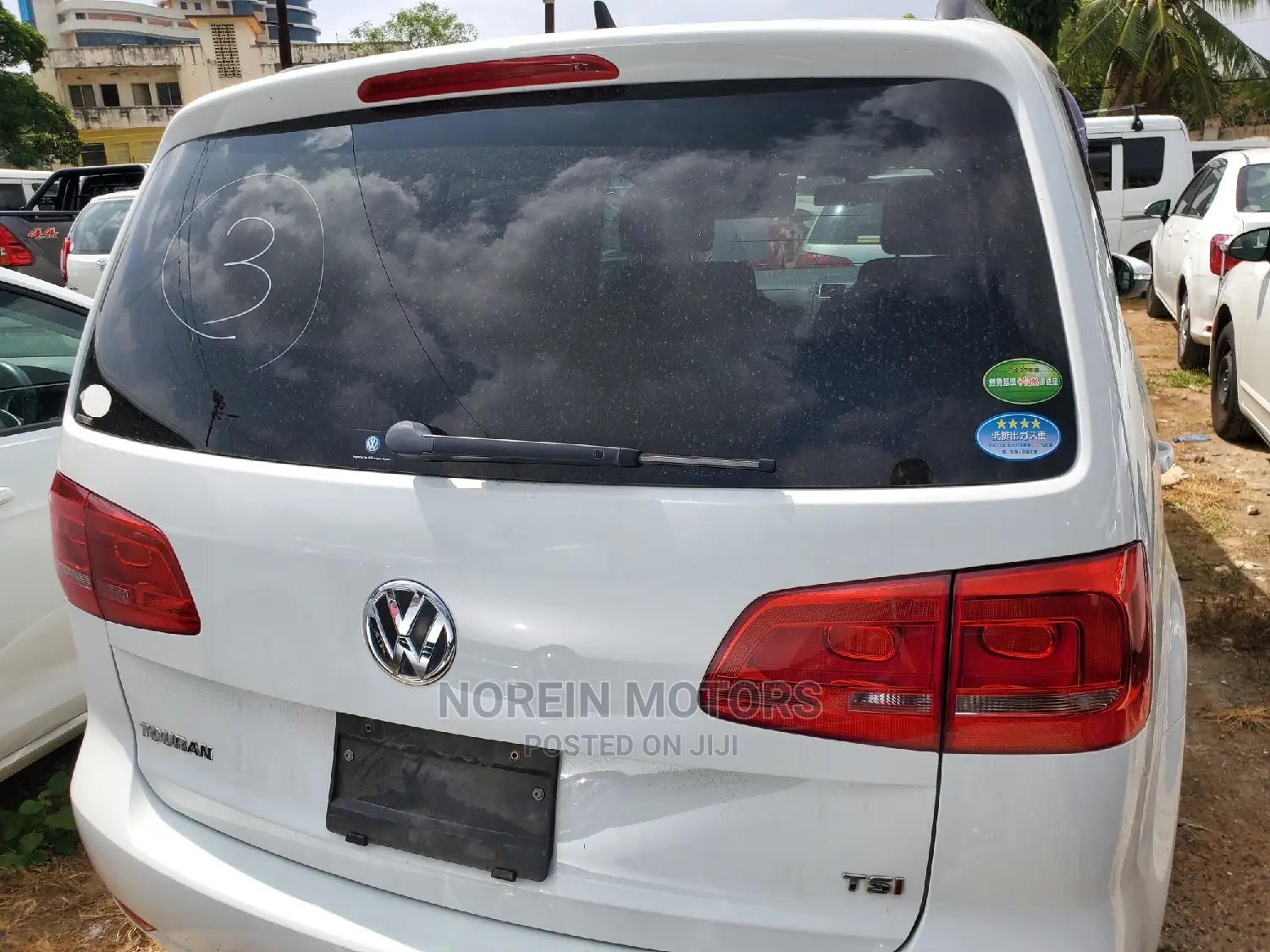 Volkswagen Touran 2016 White