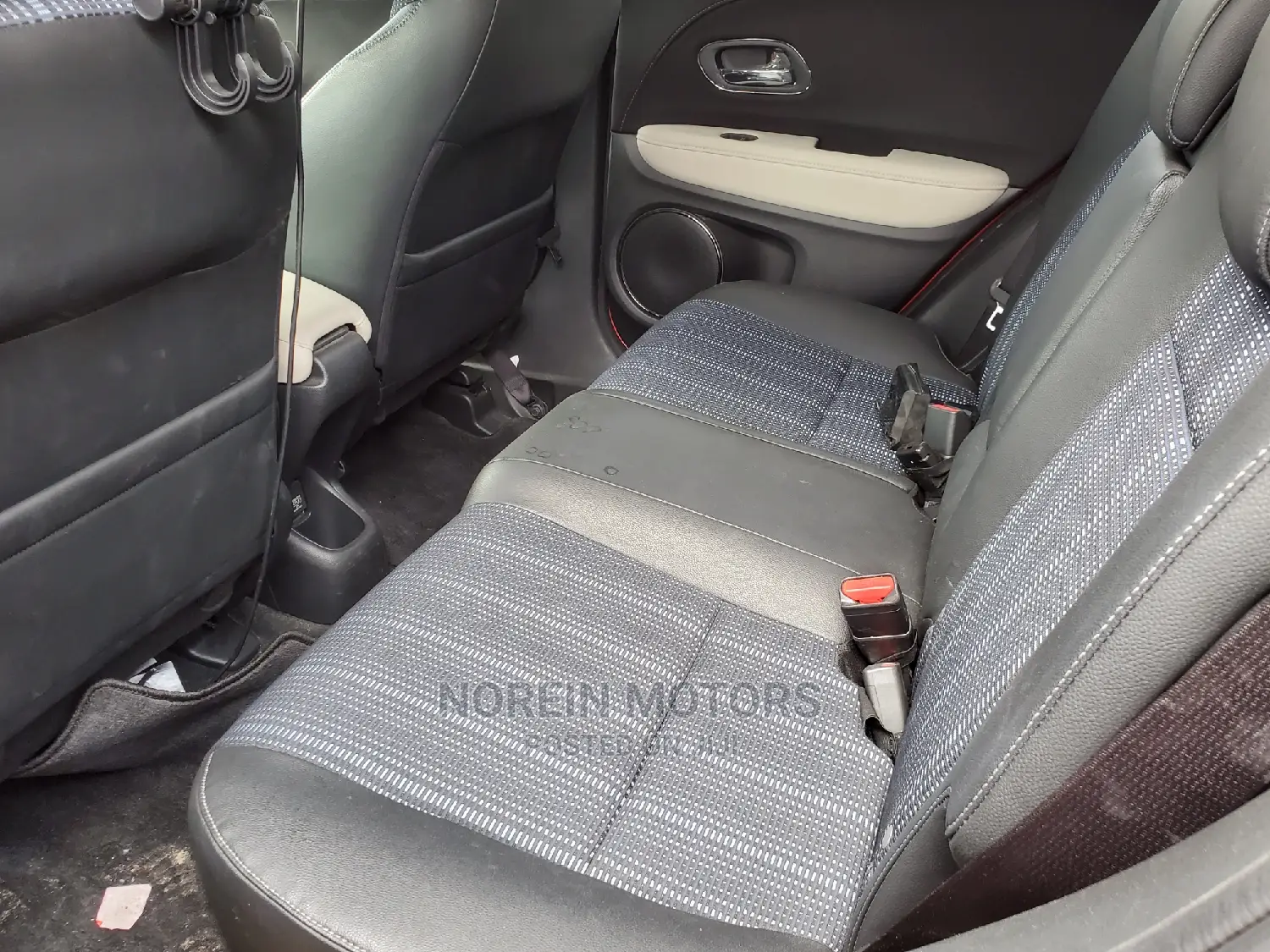 Honda Vezel 2015 Red