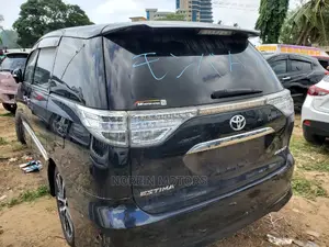 Toyota Estima 2015 Gray