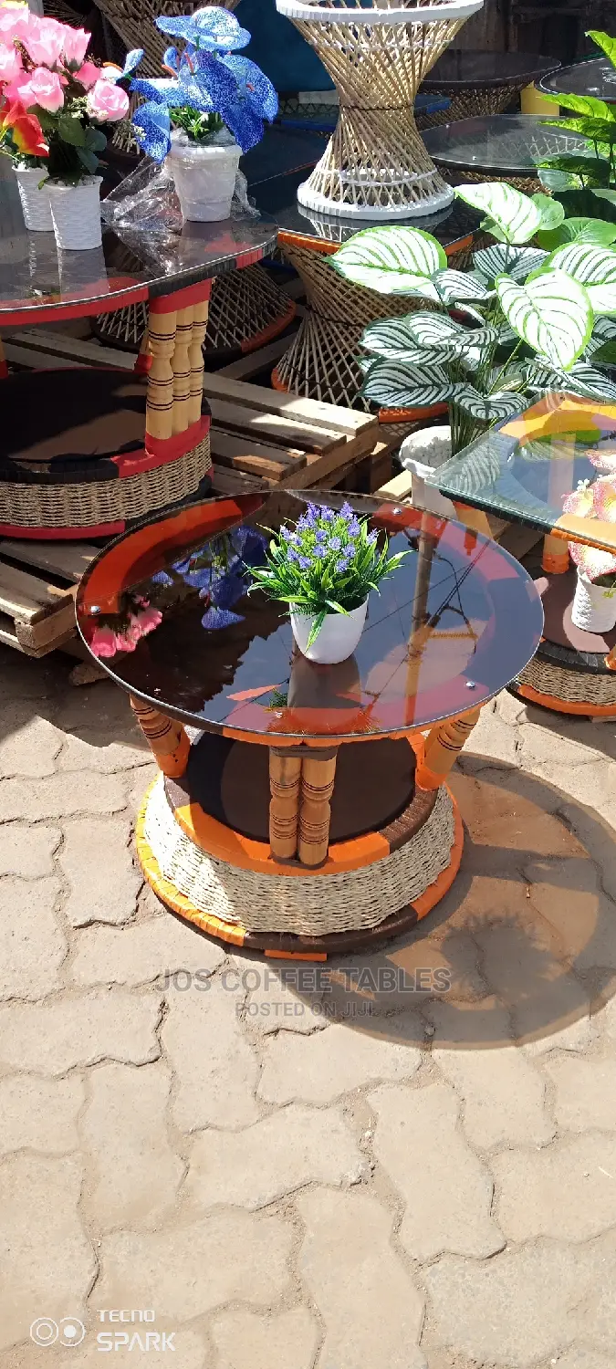 Round Classic Coffee Table. 24 Inches Diameter. in Nairobi Central