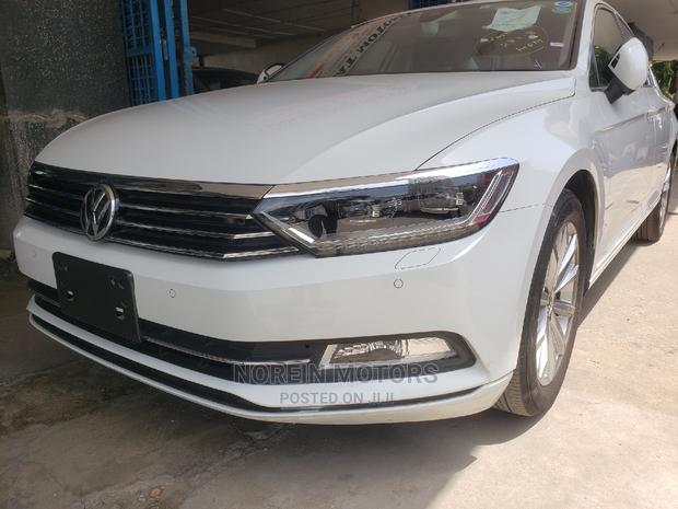 Volkswagen Passat 2016 White