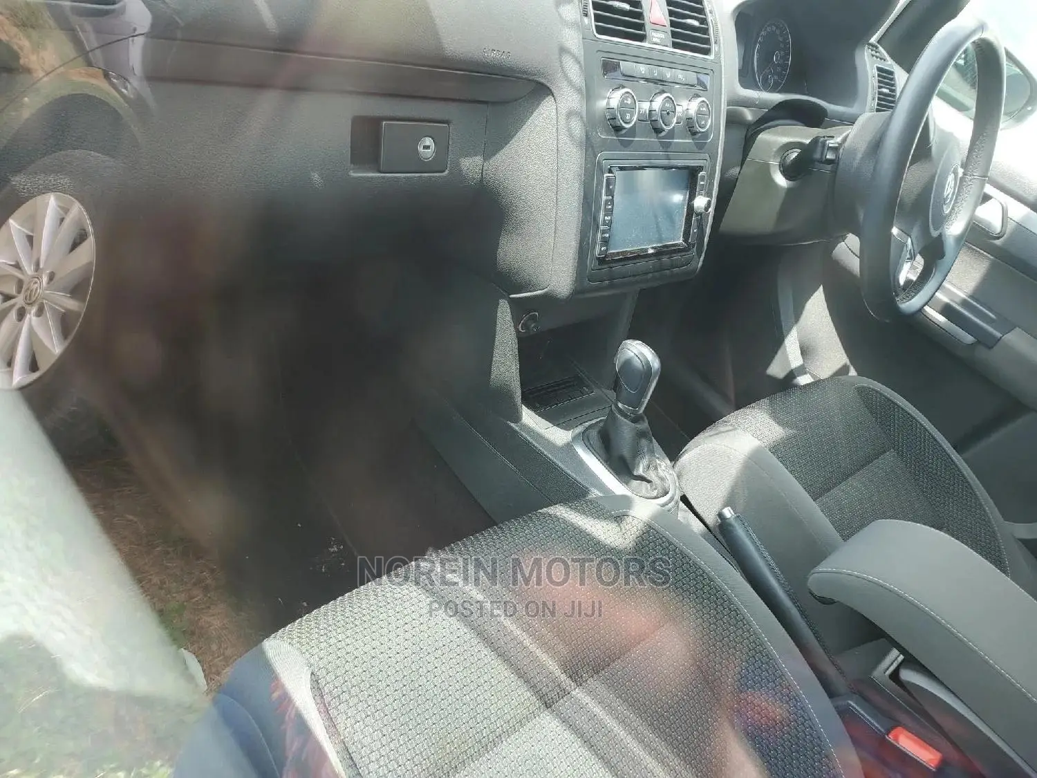 Volkswagen Touran 2016 White