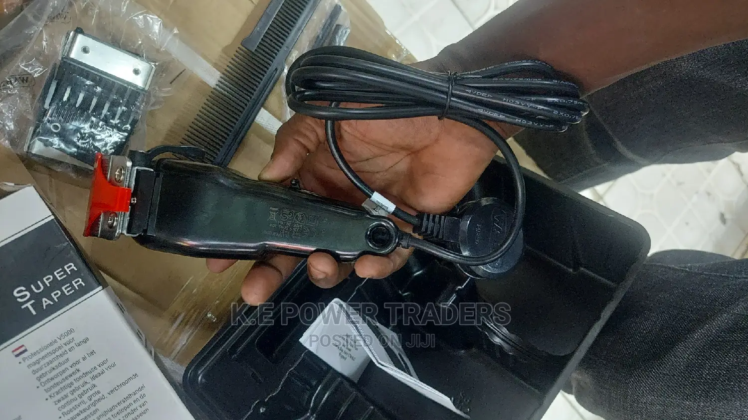 Super Taper Warranted Wahl Shaver