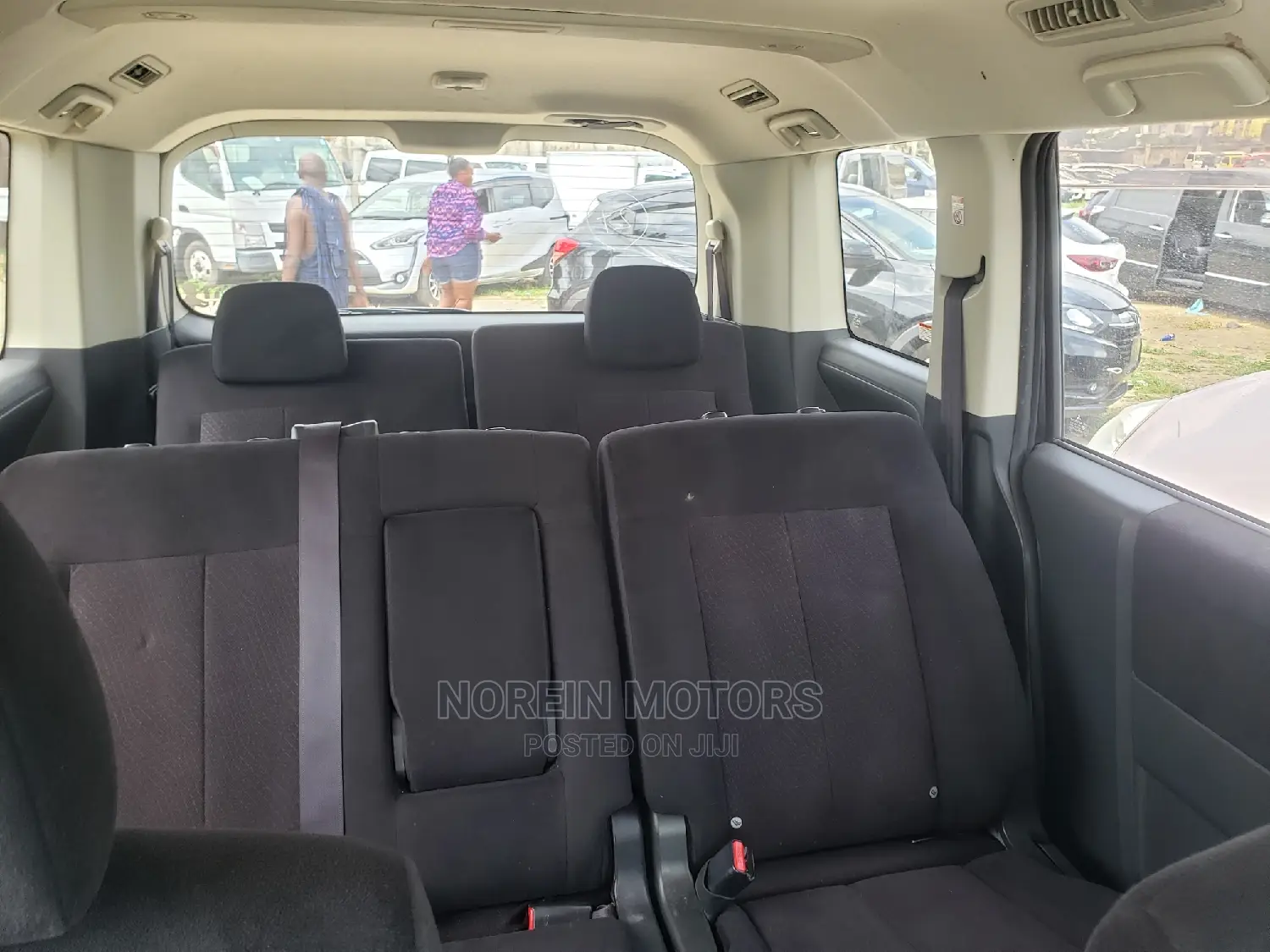 Mitsubishi Delica 2015 Black