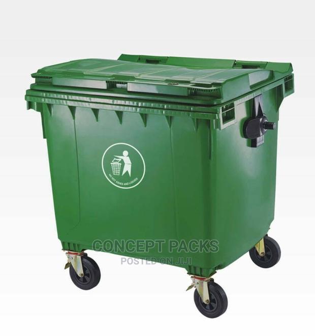 660 Litre Large Garbage Bin With Wheels.