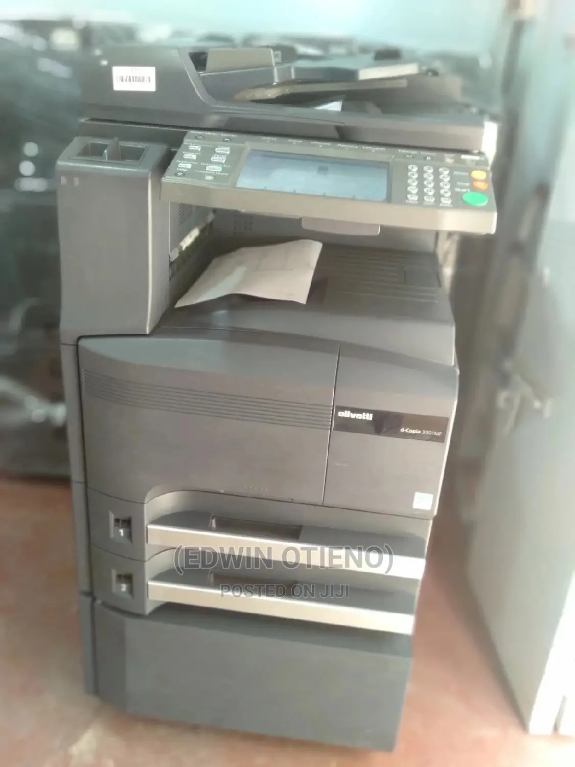 Taskalfa 300i Machine
