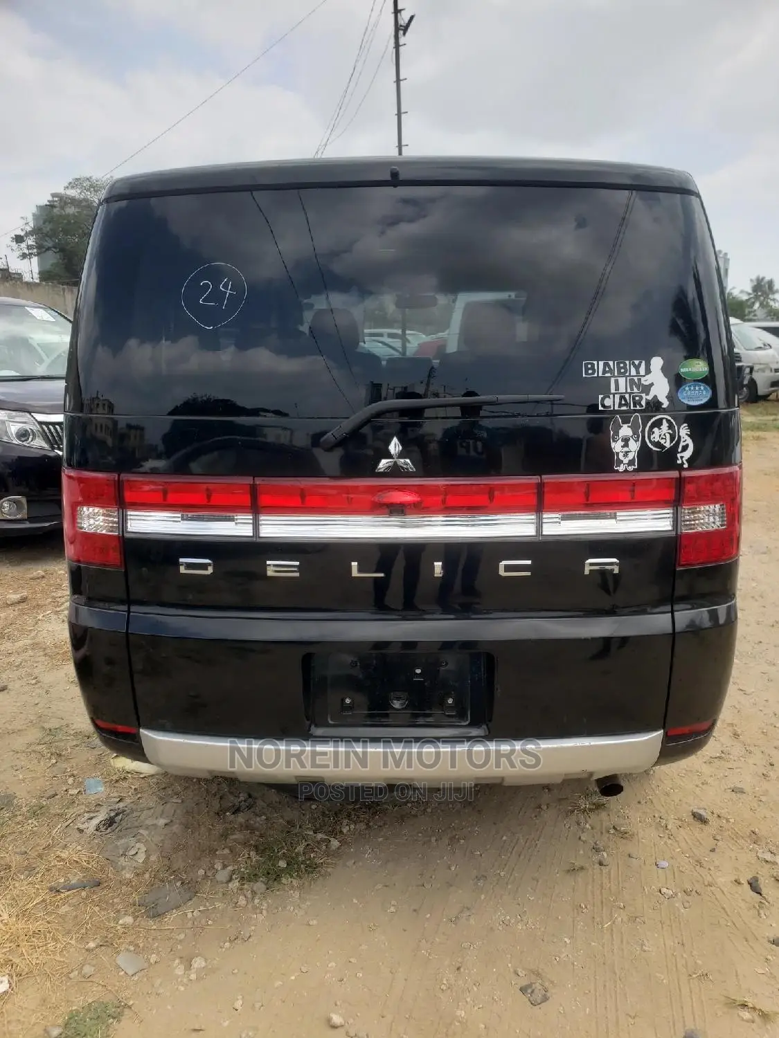 Mitsubishi Delica 2015 Black