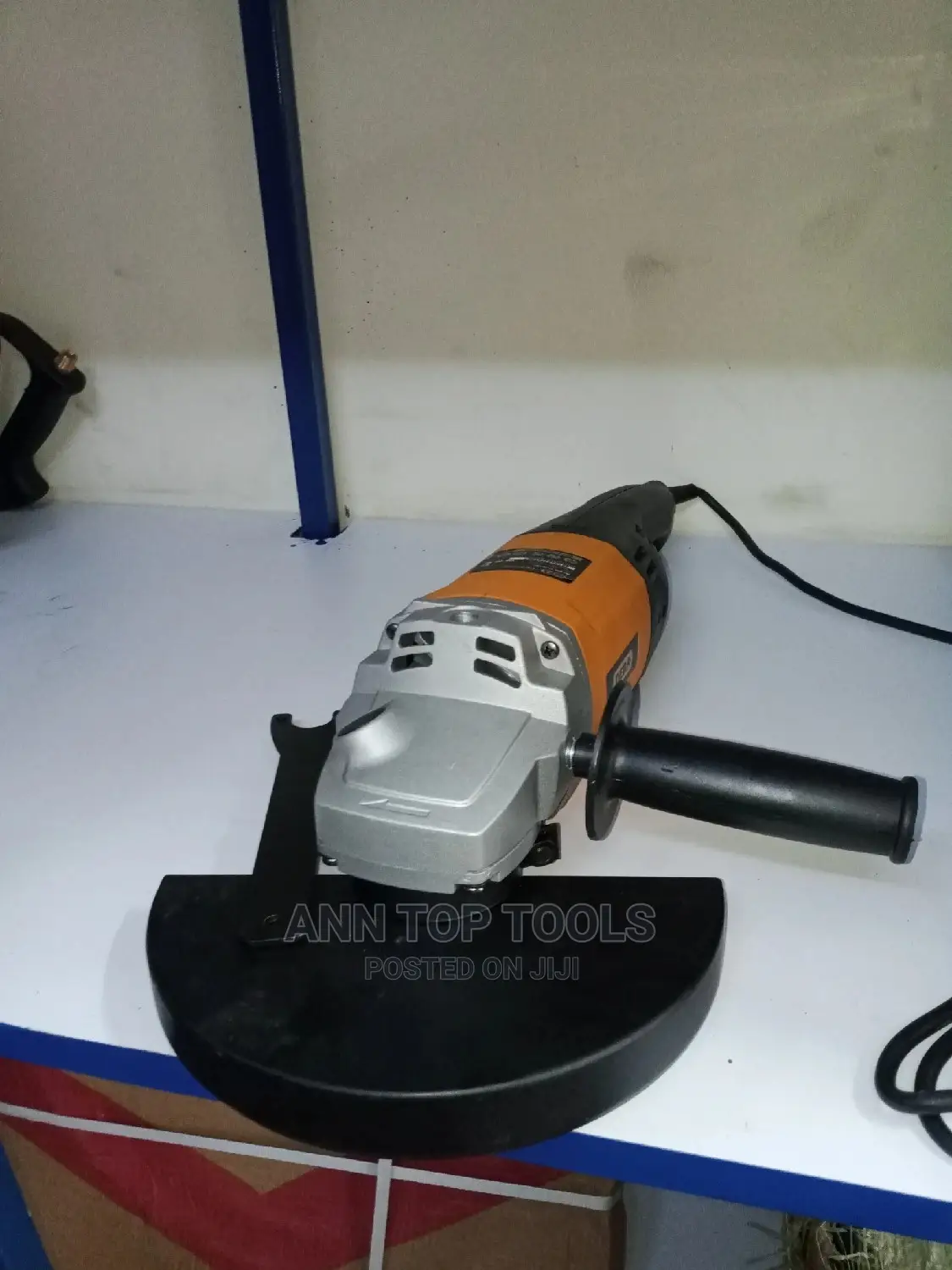 Dera Grinder 9"