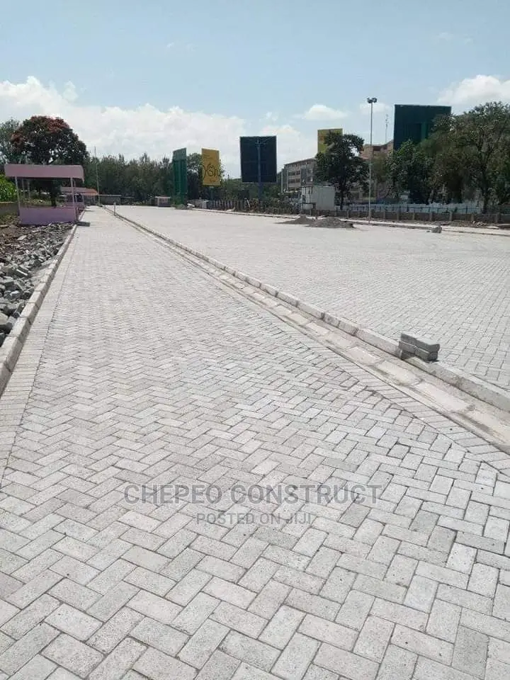 Concrete Block Making Machine