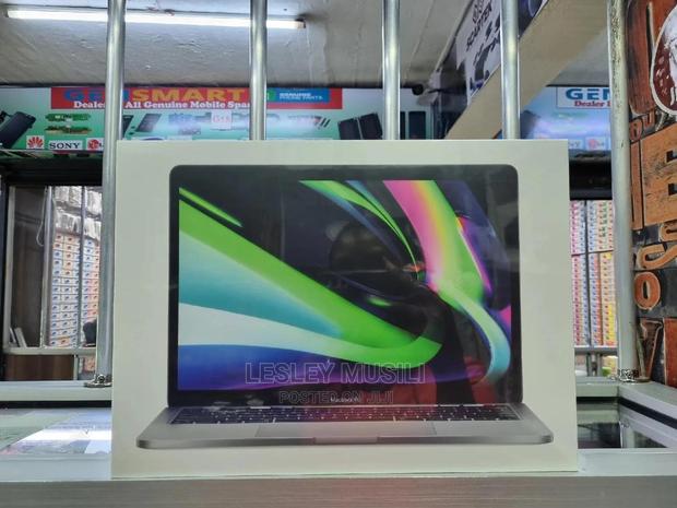 New Laptop Apple MacBook Pro 2020 8GB Apple M1 SSD 512GB