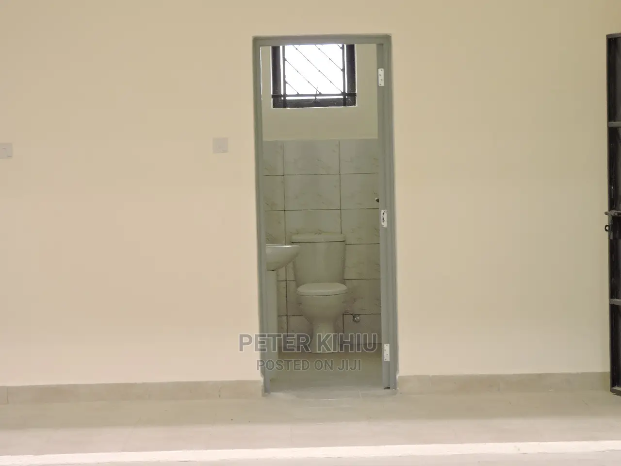 Godown to Let 7600sqft on Eastern Bypass Brand New