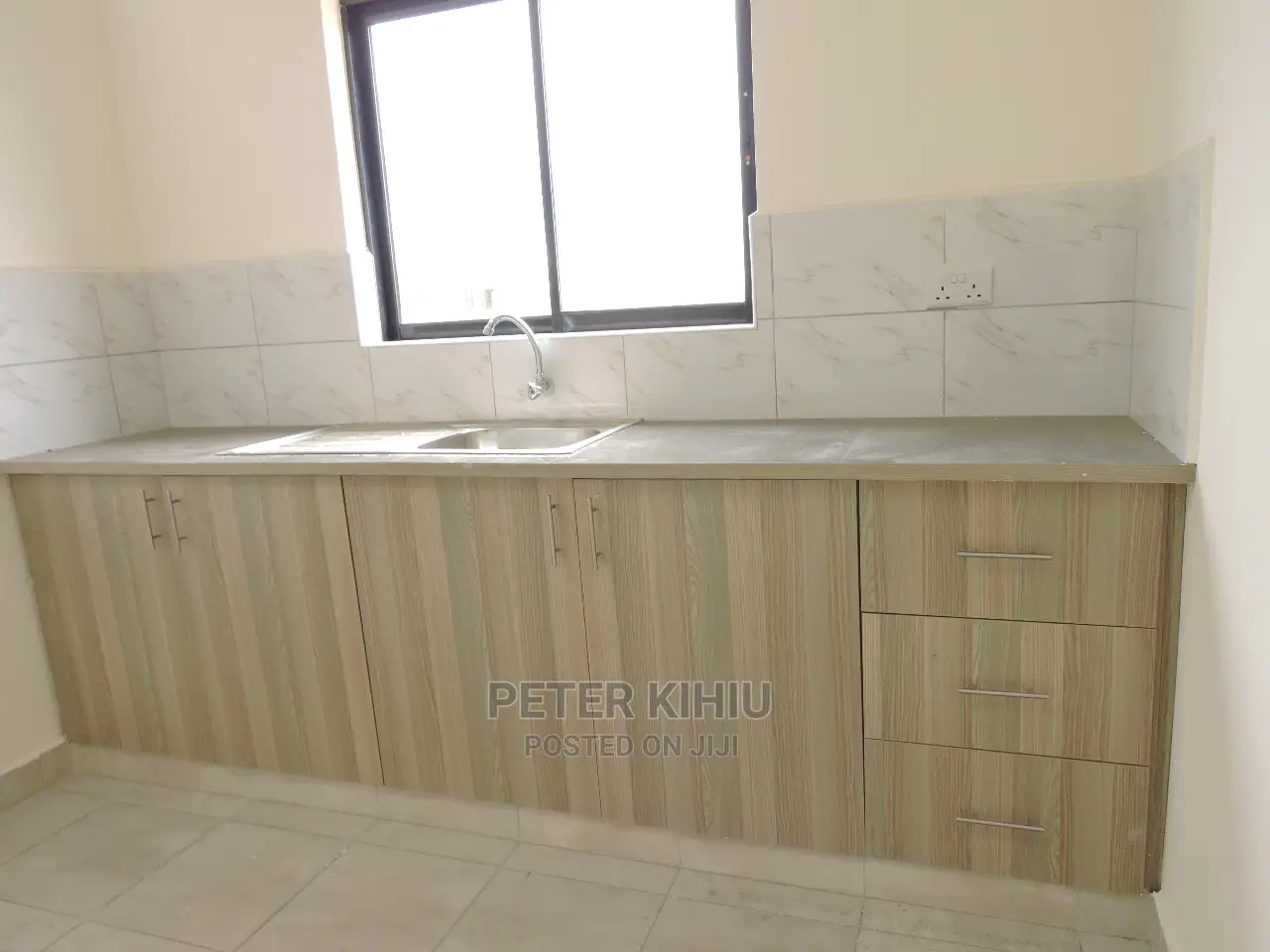 Godown to Let 7600sqft on Eastern Bypass Brand New