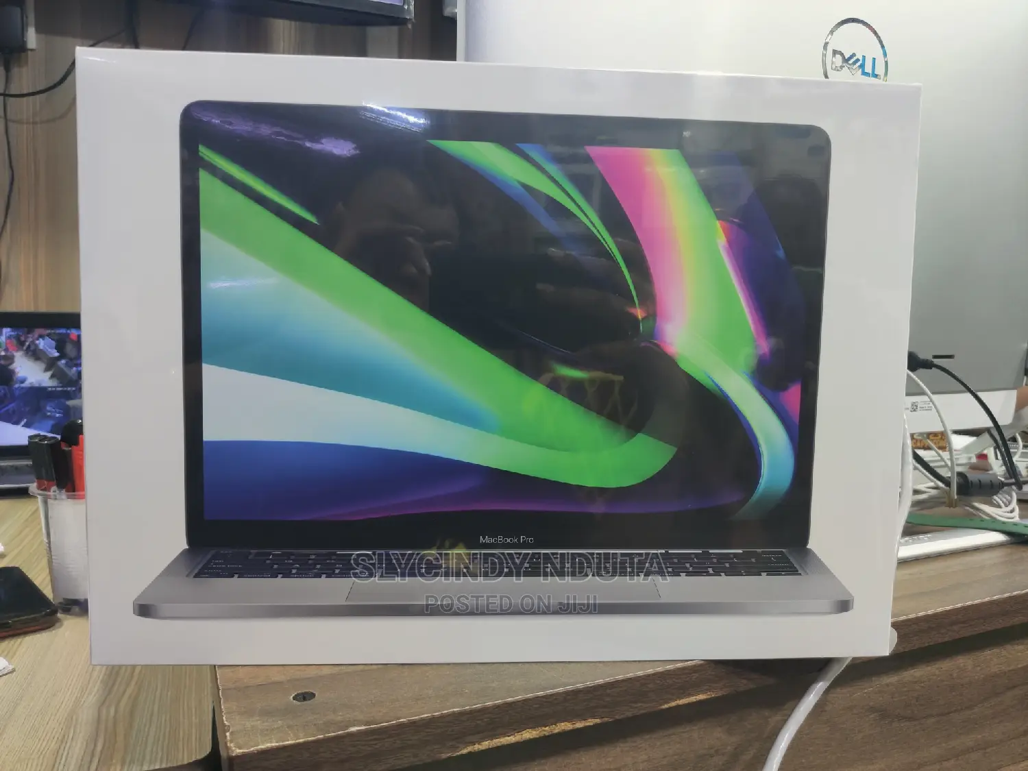 New Laptop Apple MacBook Pro 8GB SSD 512GB
