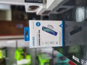 Anker Magnetically Charge and Use(USB-C)