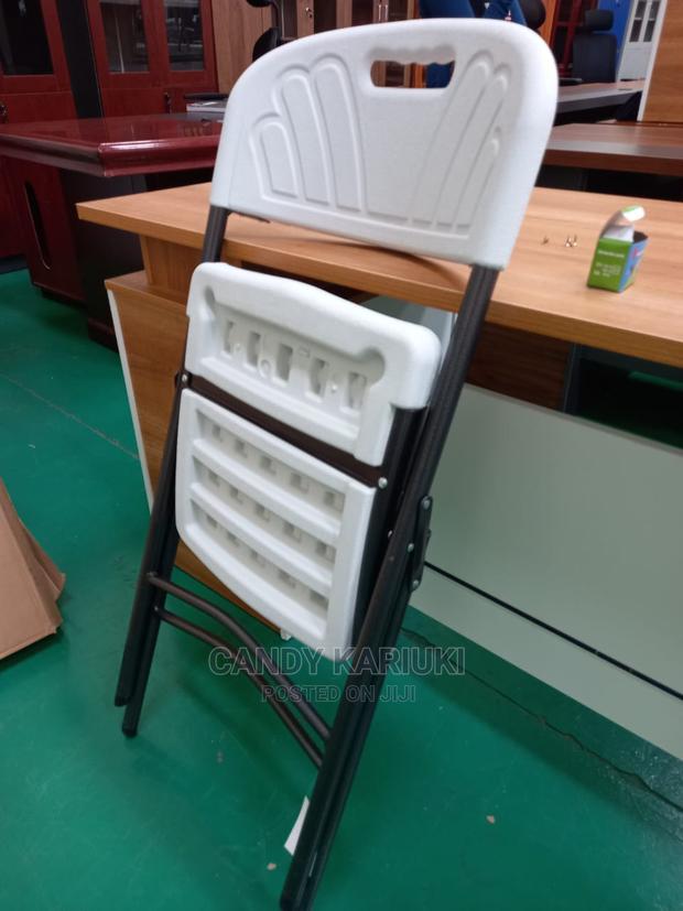 Foldable White Chair - thumbnail 2