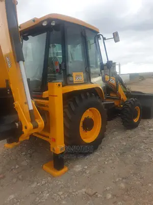 JCB Backhoe for Hire in Githurai Thika Road Kahawa