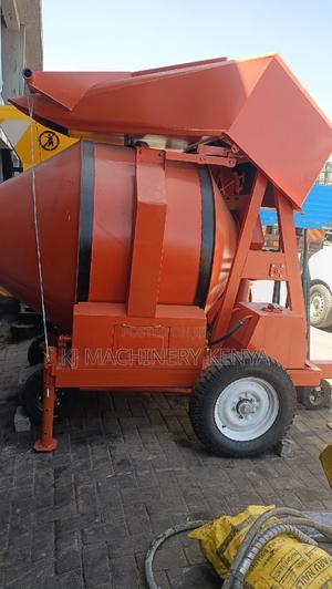 Hydraulic Loading Concrete Mixer - main view