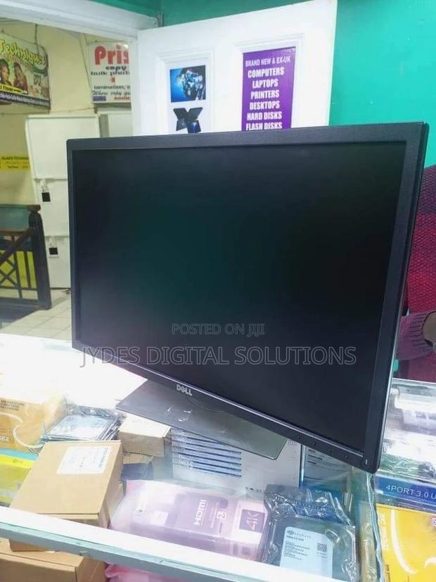 24" Dell Wide TFT Monitor - thumbnail 3