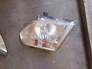 Nissan Navara Headlight Non Zenon