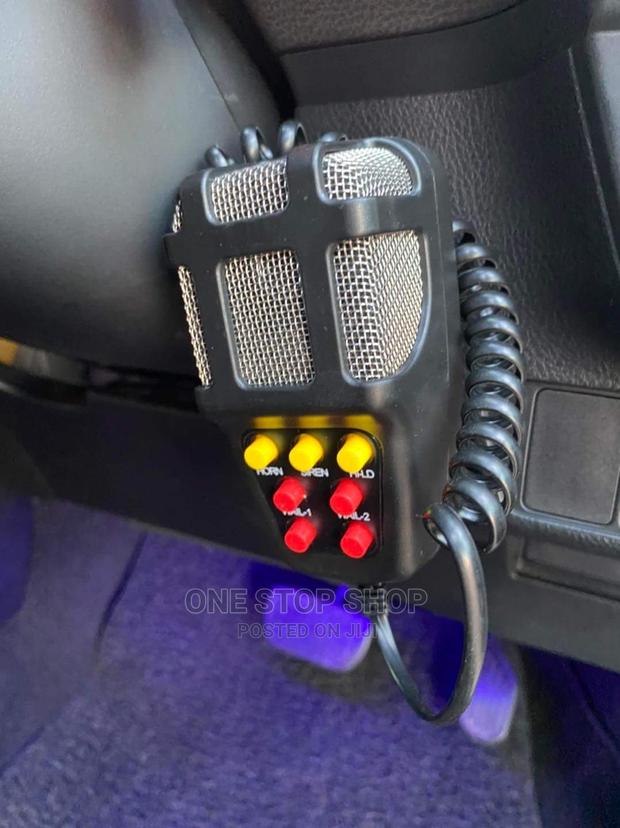 Car Installed With 5 Tone 100w PA Siren With Microphone