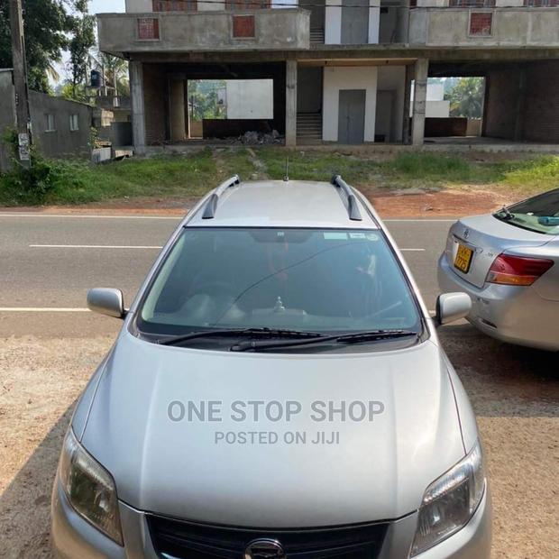 Car Fitted With Silver Black Roof Rails - thumbnail 2