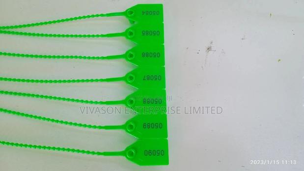 Plastic Seals - thumbnail 15