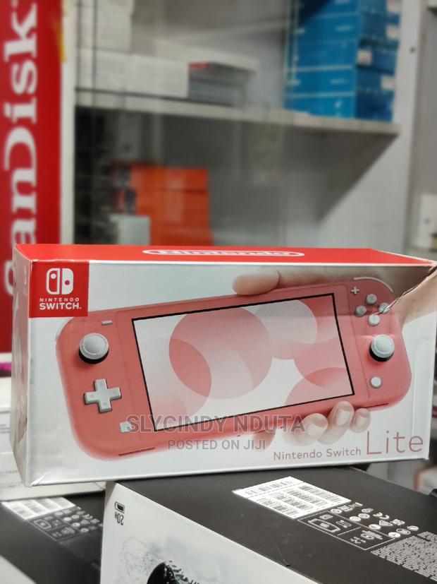 Nintendo Switch Lite(Pink) - main view
