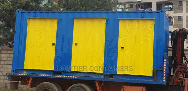 Cut-Out Container Stalls 20ft - main view